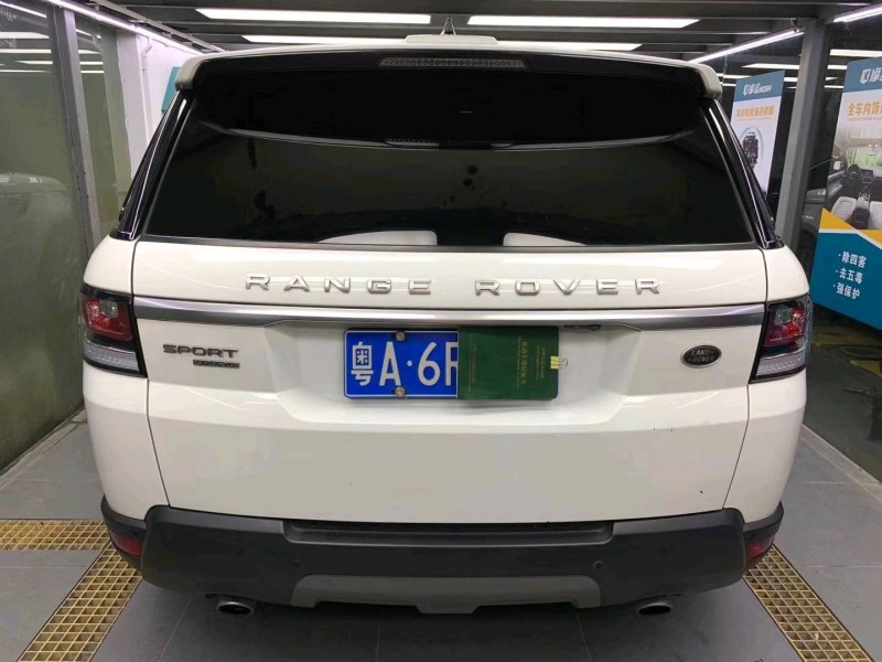 广州17年路虎揽胜运动9