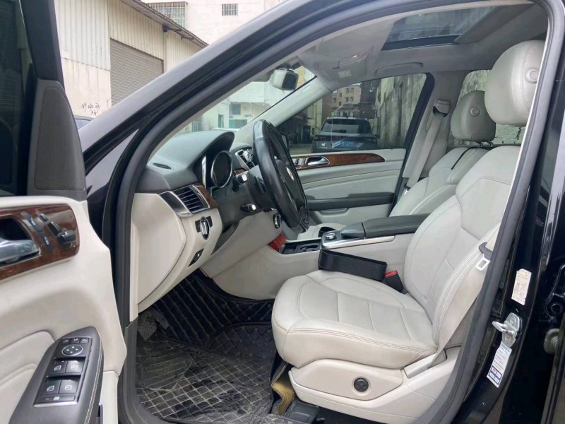 广州13年奔驰ML6