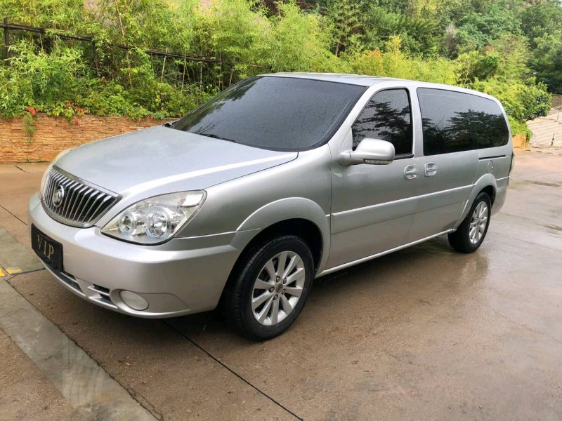 青岛11年别克GL83