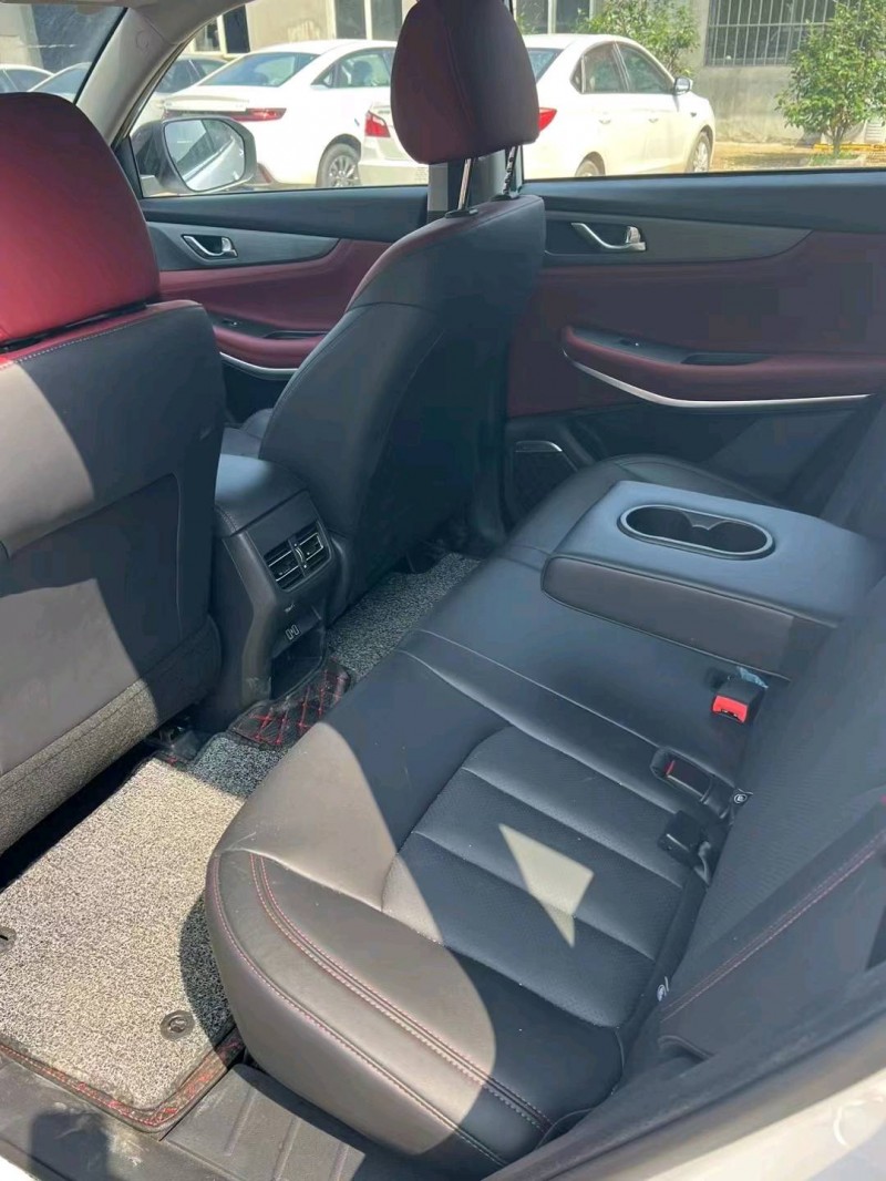 东营23年长安汽车CS758