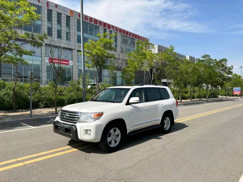 济南13年丰田兰德酷路泽8
