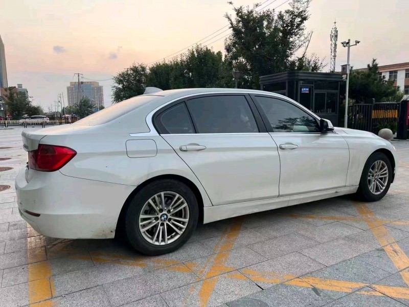东营13年宝马3系8