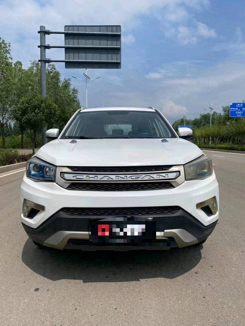 枣庄17年长安汽车CS751