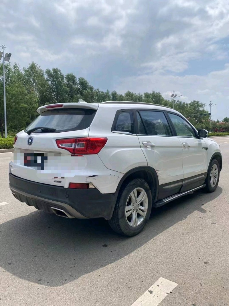 枣庄17年长安汽车CS758