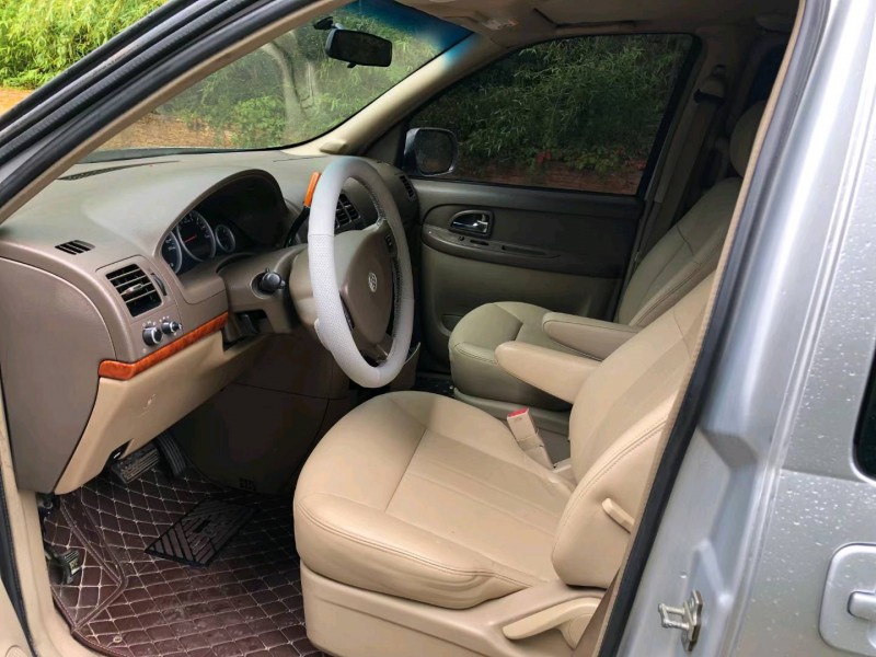 青岛11年别克GL88