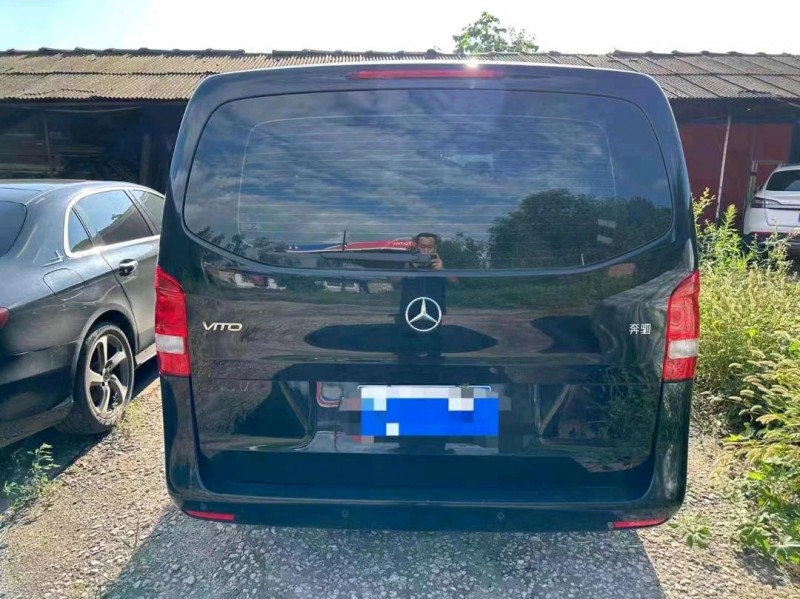 邵阳22年奔驰威霆7