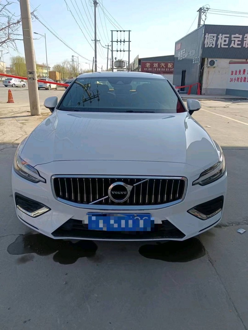保定20年沃尔沃S60L1