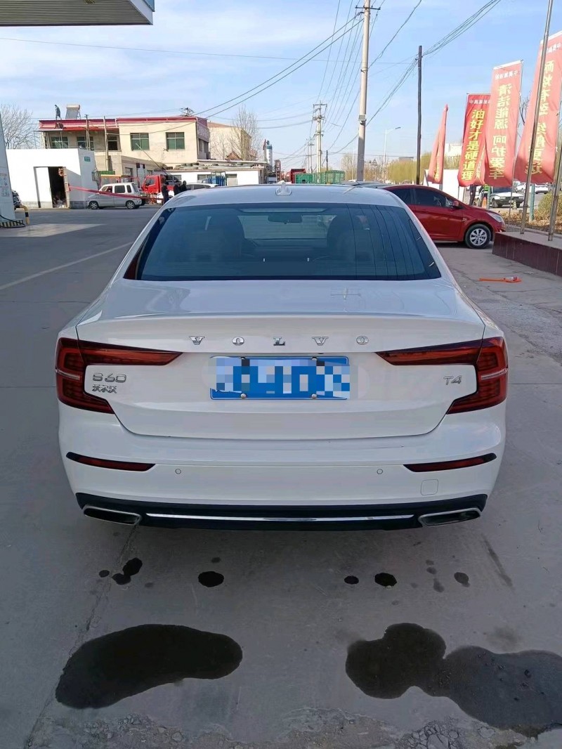 保定20年沃尔沃S60L9