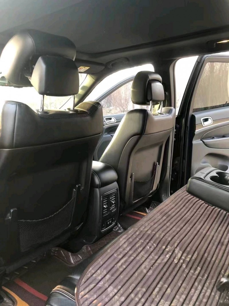 枣庄14年Jeep大切诺基6