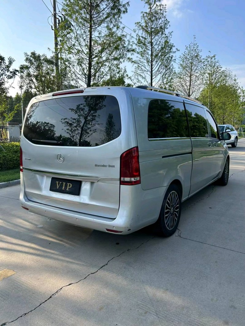 宿迁17年奔驰威霆8