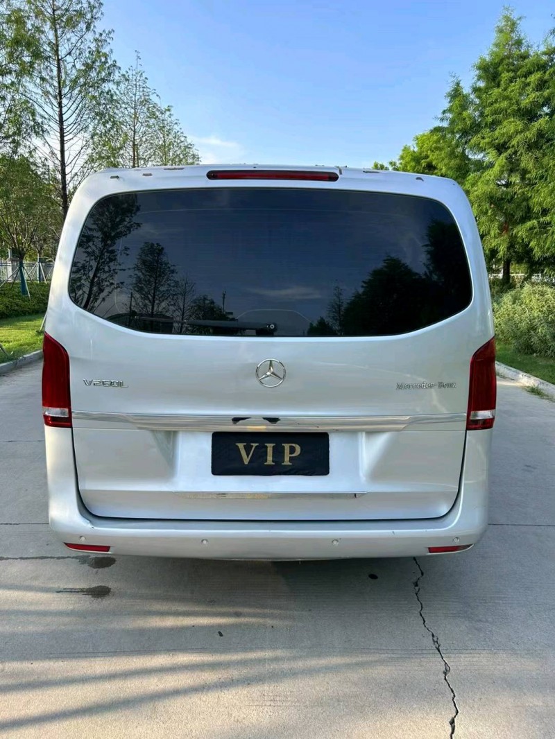 宿迁17年奔驰威霆9