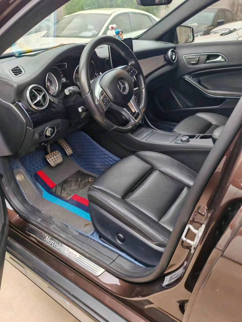 保定17年奔驰GLA5