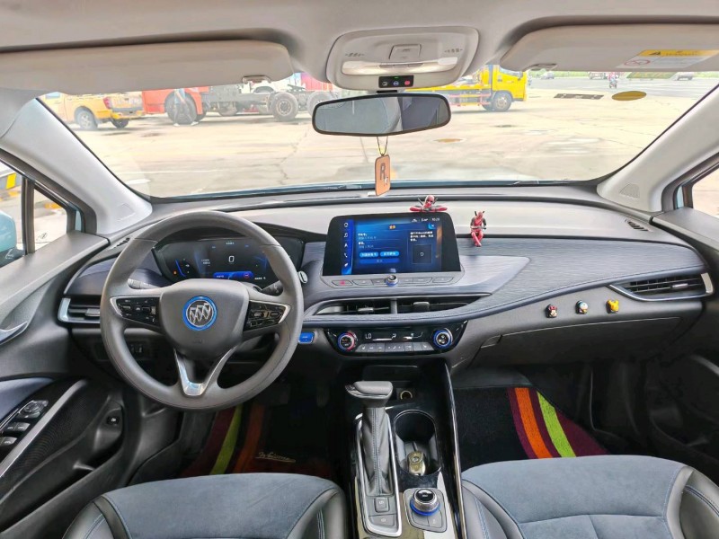 保定22年别克微蓝6