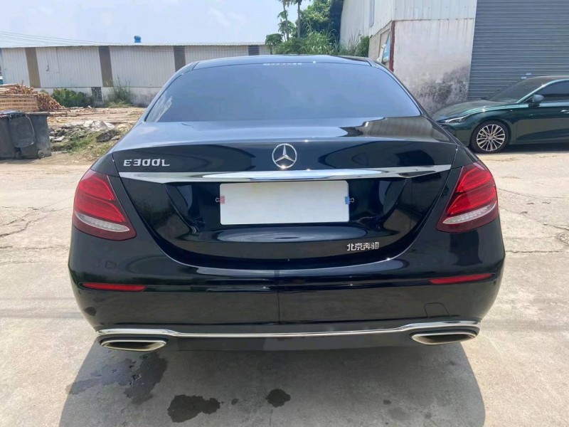 广州20年奔驰E8
