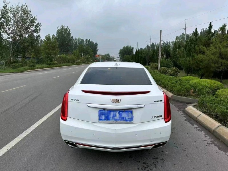 枣庄17年凯迪拉克XTS3