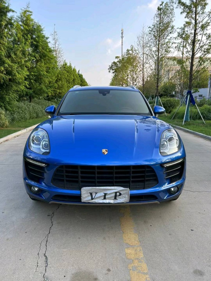 宿迁16年保时捷Macan1