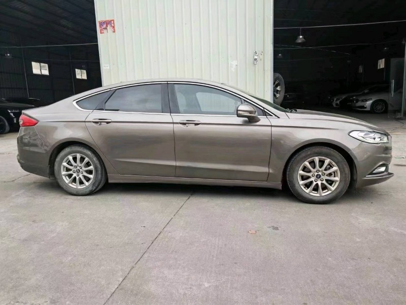 中山17年福特蒙迪欧4