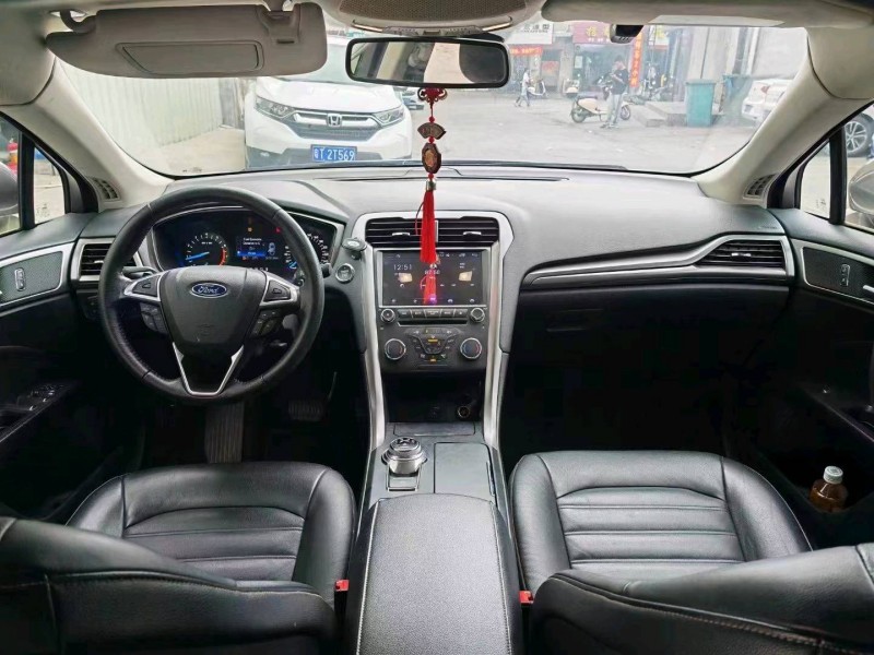 中山17年福特蒙迪欧7