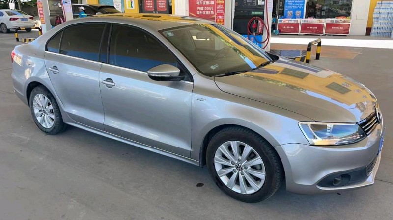 保定14年大众速腾2