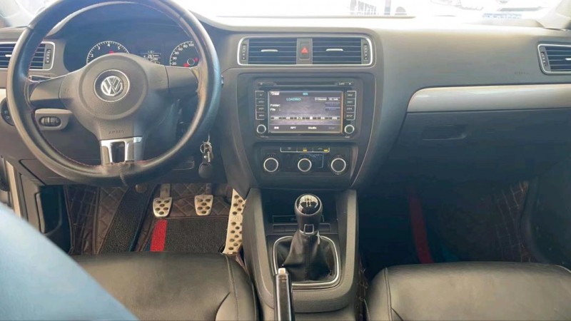 保定14年大众速腾8