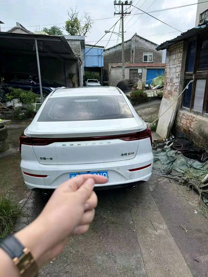 嘉興22年奔騰B707