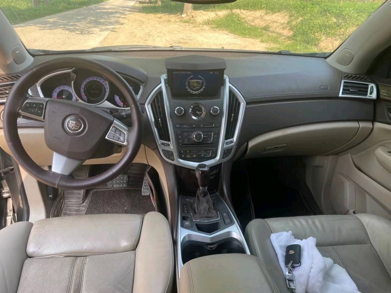 保定10年凯迪拉克SRX5