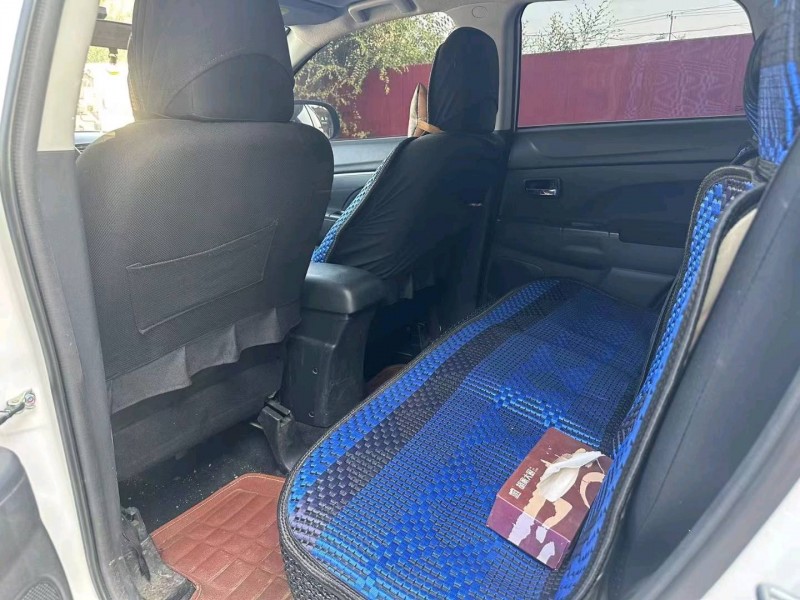 保定16年三菱劲炫5