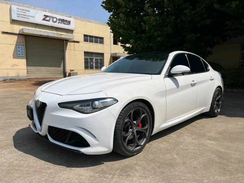 宿迁19年阿尔法·罗密欧Giulia2