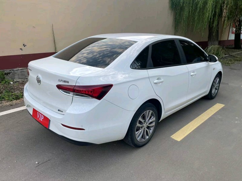 青岛23年别克英朗4