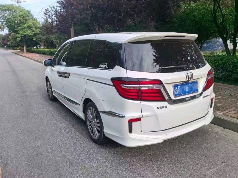 济南18年本田艾力绅3