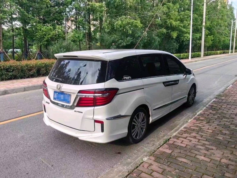 济南18年本田艾力绅5