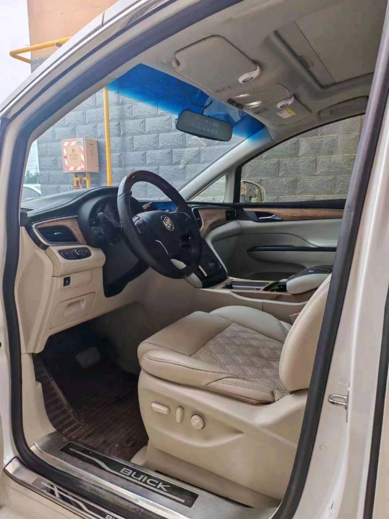 石家庄19年别克GL86