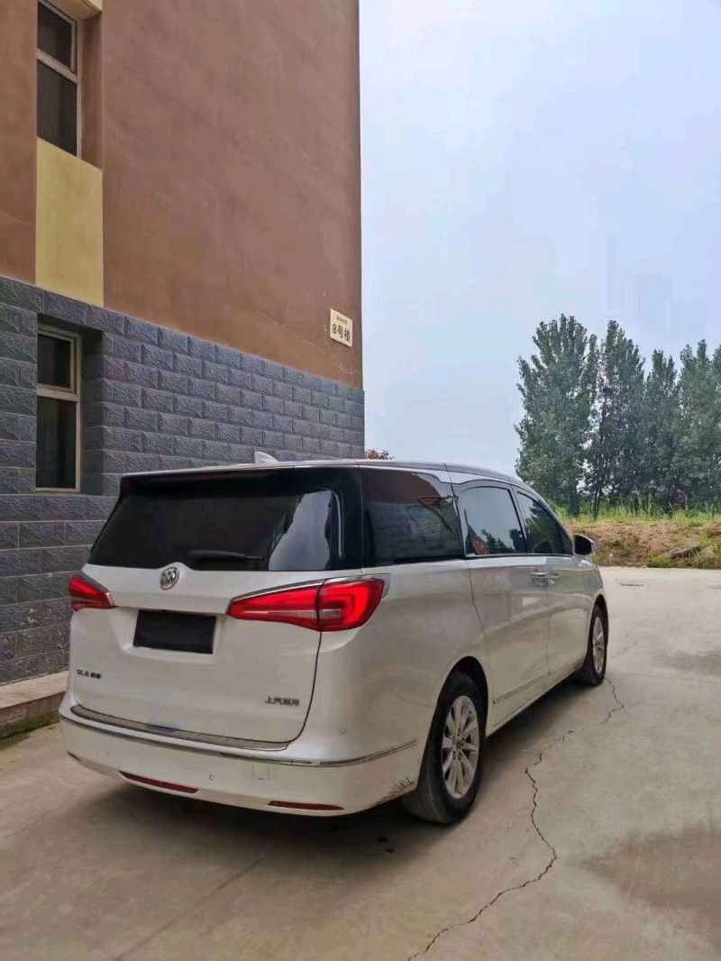 石家庄19年别克GL88