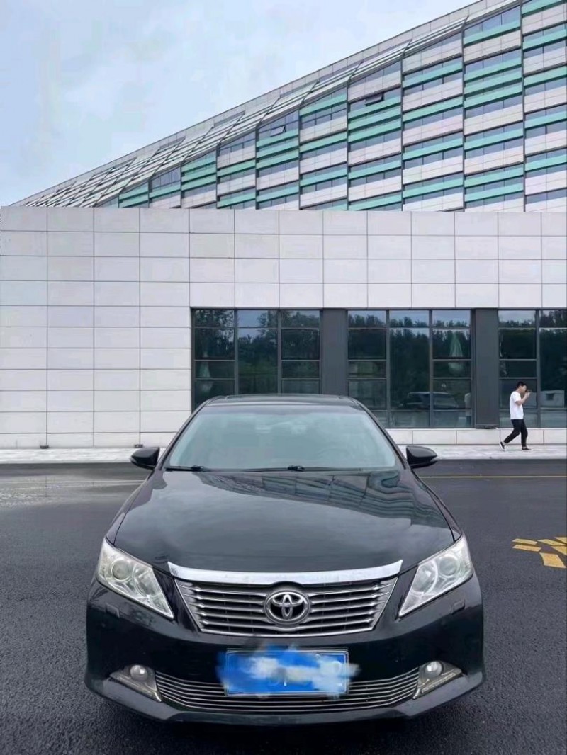 济南12年丰田凯美瑞1