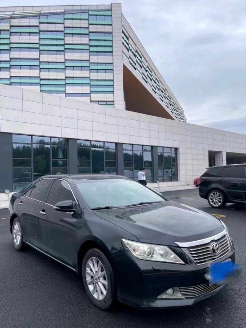 济南12年丰田凯美瑞2