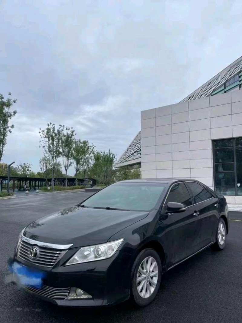 济南12年丰田凯美瑞3