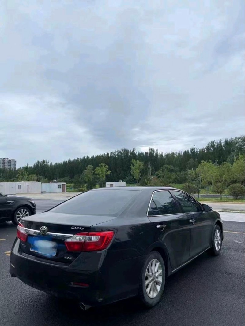 济南12年丰田凯美瑞4