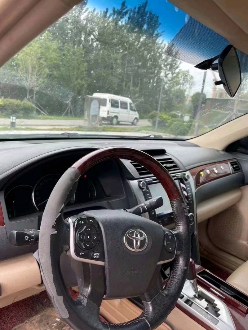 济南12年丰田凯美瑞6