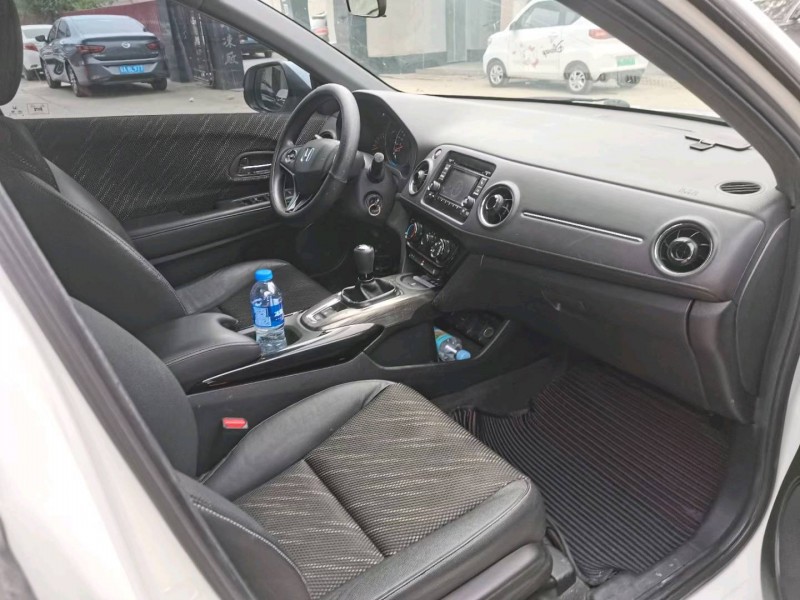 保定15年本田XRV5