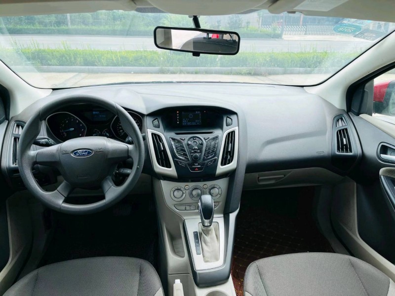 济南15年福特福克斯4