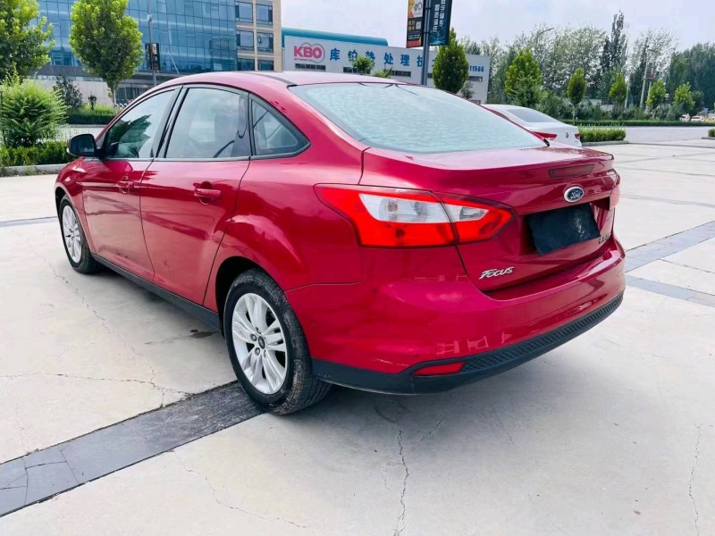 济南15年福特福克斯7
