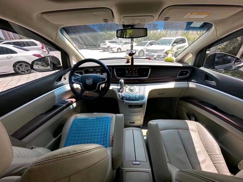 枣庄17年别克GL85