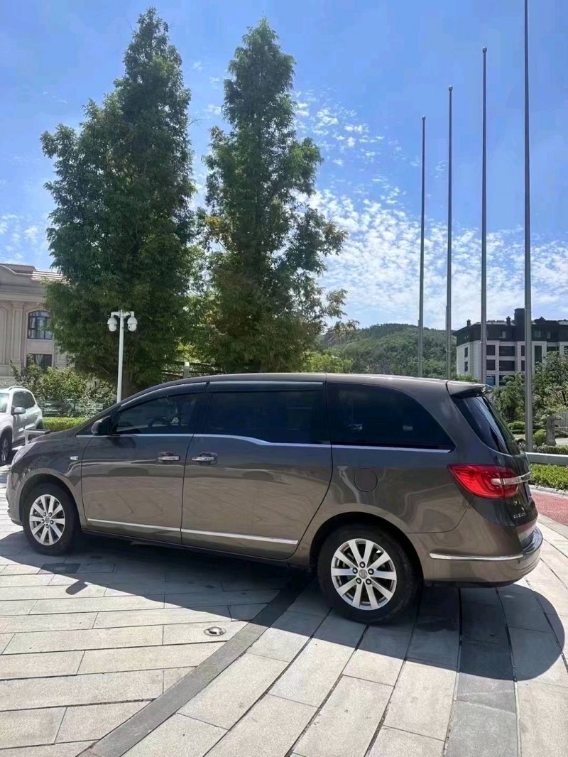 枣庄17年别克GL89