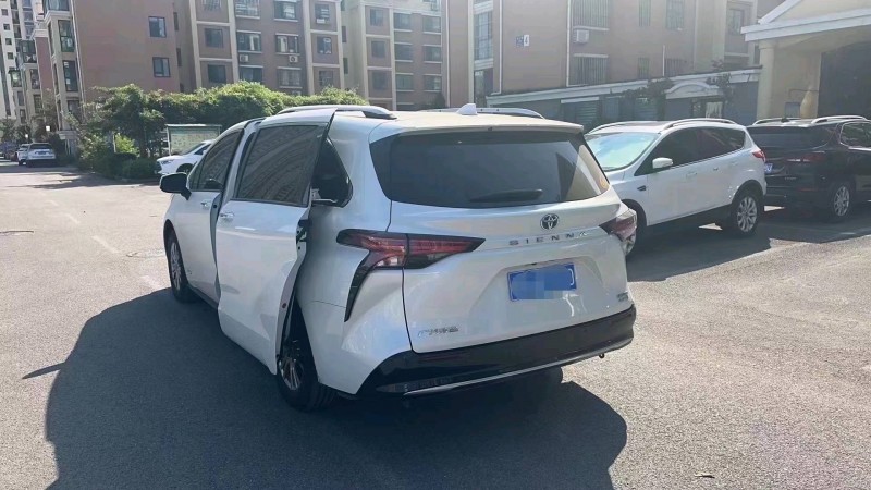 济南22年丰田塞纳6