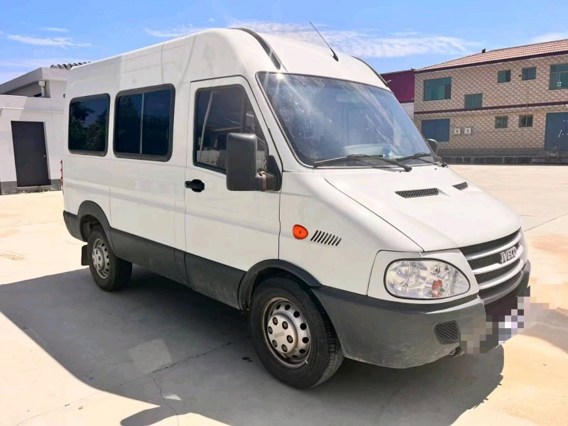 保定17年依维柯Iveco VISION2