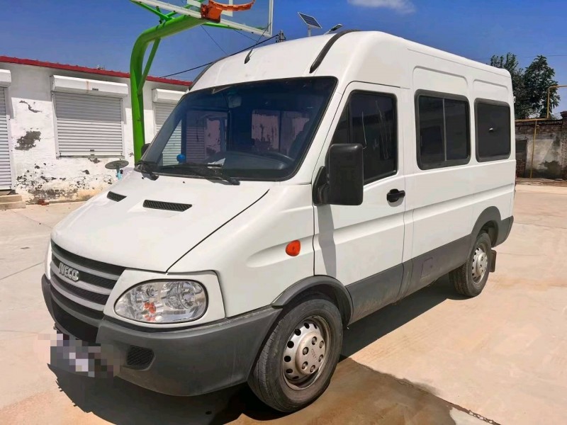 保定17年依维柯Iveco VISION3