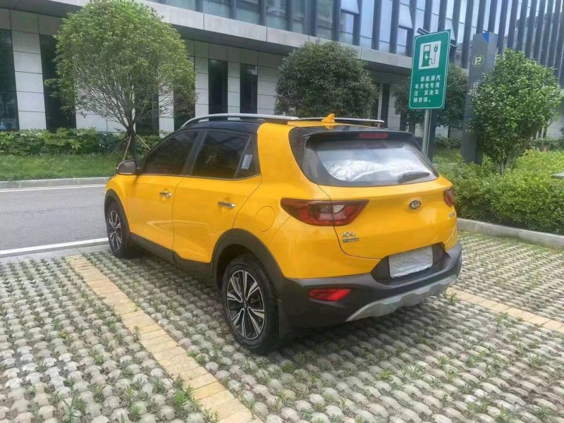 邵阳19年起亚奕跑6