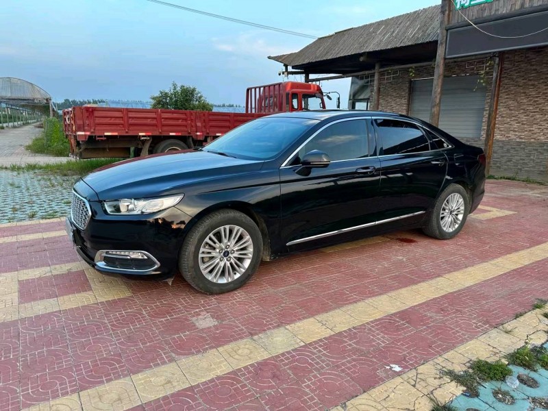 徐州16年福特金牛座3