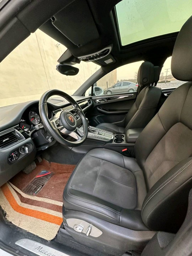營口18年保時捷Macan7