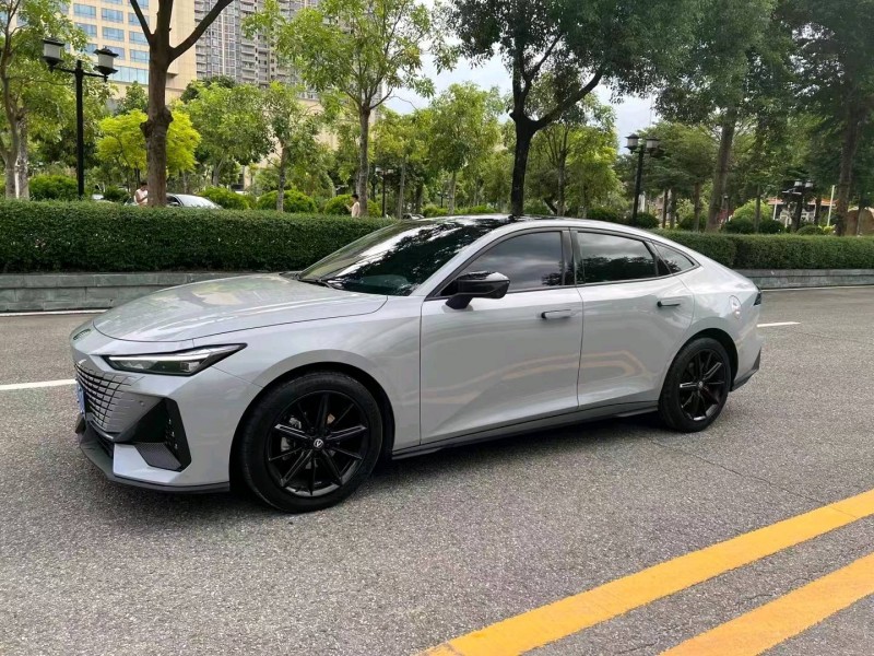 衡阳22年长安汽车UNI-V4